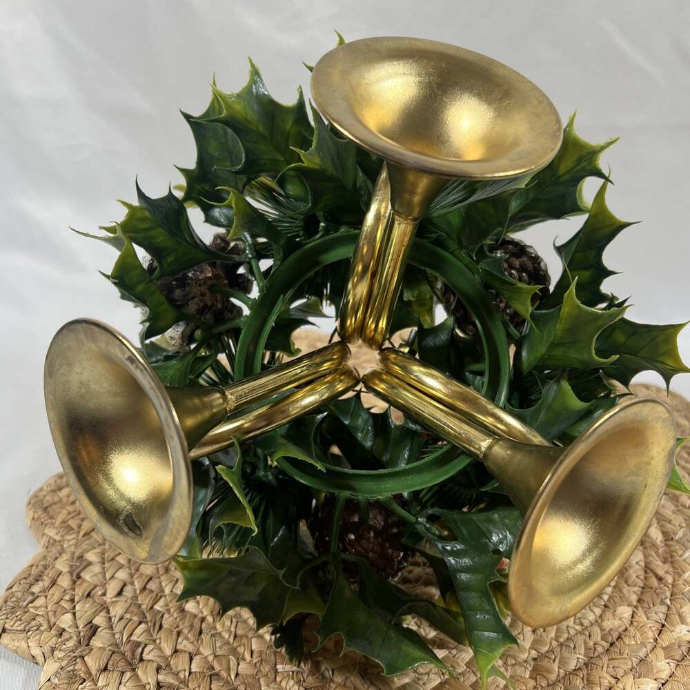 Vintage Brass Horn Trio w/ Candle Ring Holly Christmas for Taper Candlesticks - Picture 11 of 14